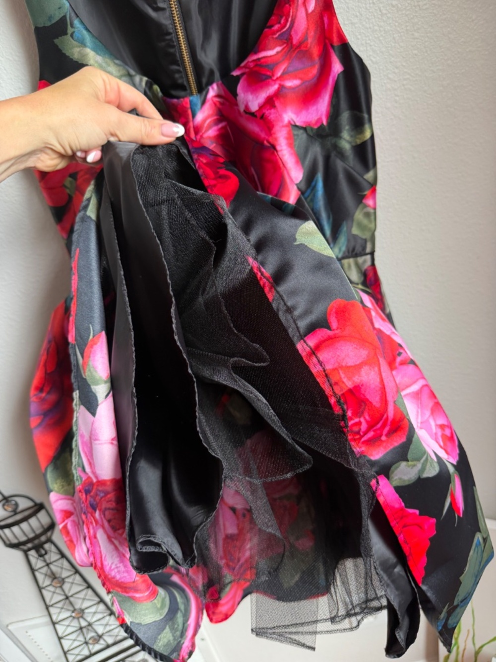 Betsy & Adam Black Red Rose Floral Satin Fit & Flare Cocktail Party Dress Sz 10 - Picture 6 of 9